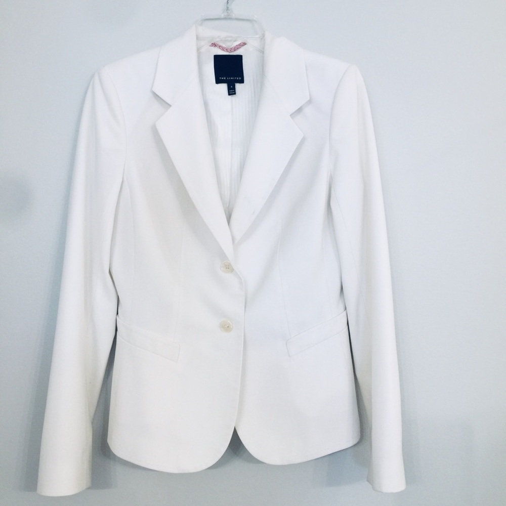 White / light cream colored blazer